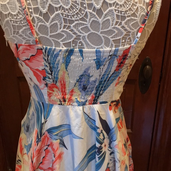 Old Navy Floral Spaghetti Strap Dress (Large) - Picture 4 of 8